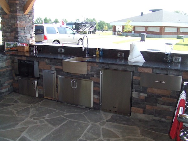 Outdoor Kitchen in the Dawg House by Sugar Hill Outdoors