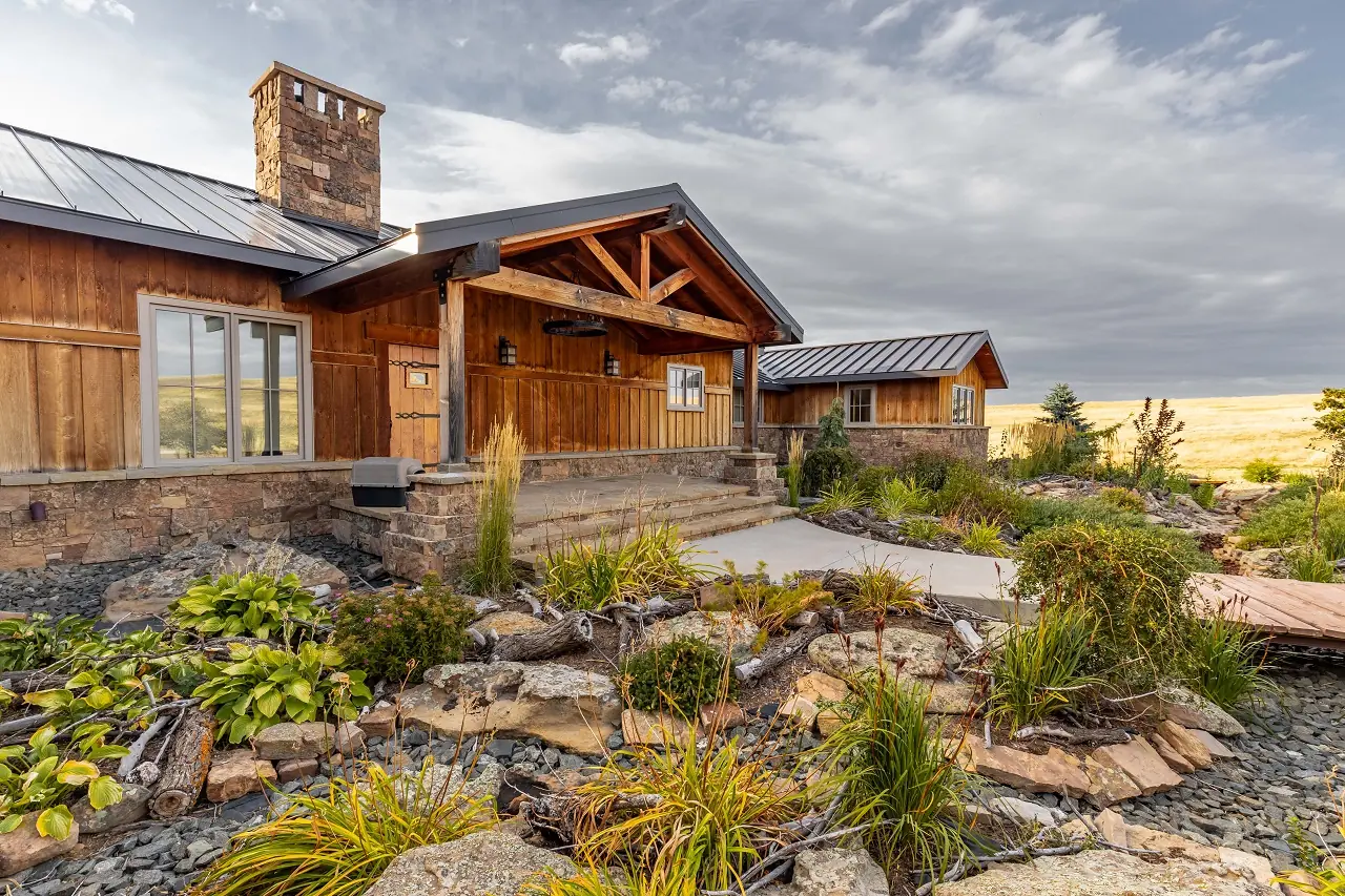 cozy house perched atop a picturesque mountain sid 2024 01 08 22 11 19 utc